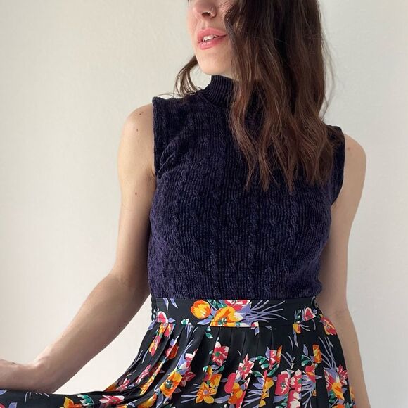 525 America Purple Turtle Neck Cropped Sleeveless Ribbed Top - Picture 4 of 9